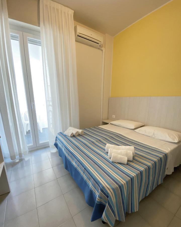Flying Hotel Pesaro