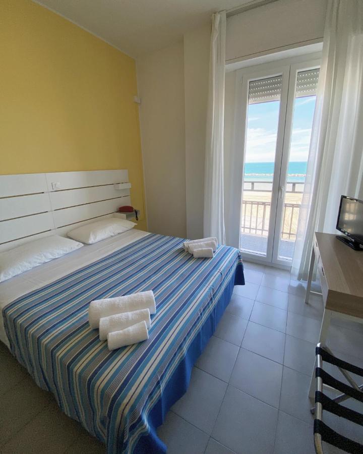 Hotel Flying Pesaro