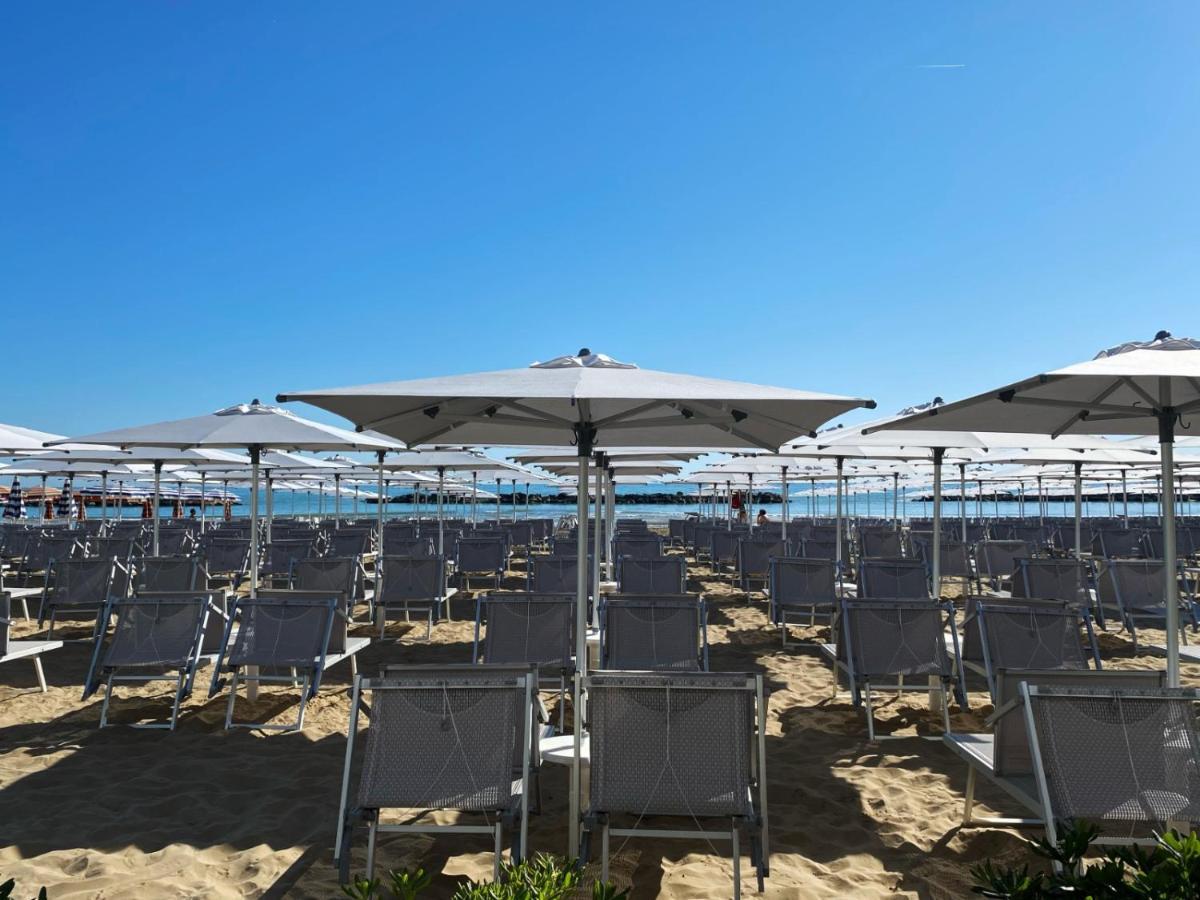 Hotel Flying Pesaro